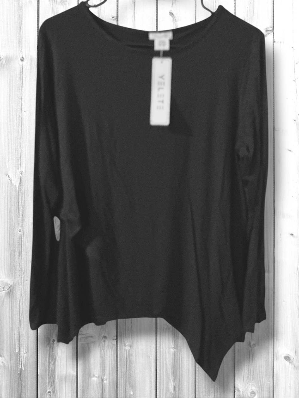 🌷Yelete Black Asymmetric Hem Long-Sleeve Top